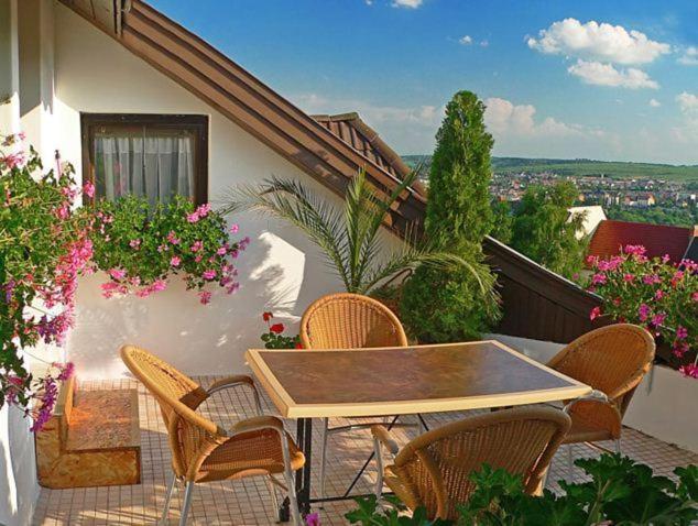 Ferienhaus Apartmanhaz Zalanki Eger Exterior photo